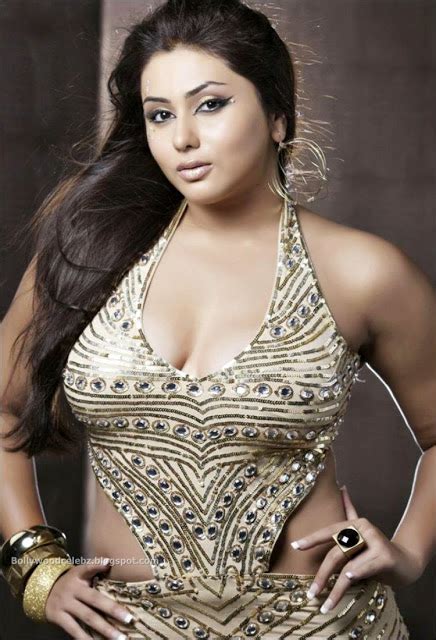 namitha latest photoshoot ye kya chutiyapa hai