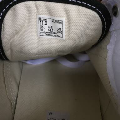 Check spelling or type a new query. Gambar Vans Authentic Ori : • rating 5 (2 ulasan).