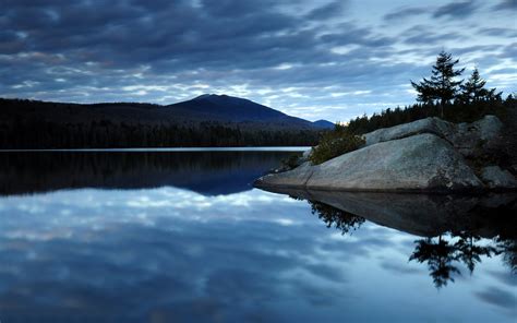 Dark Blue Sky Clouds Lake Water Reflection Forest Mountains