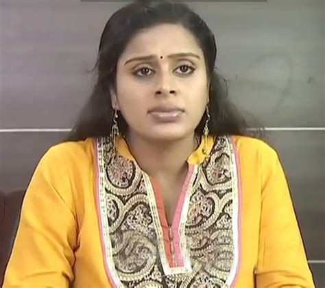 Tamil serial aunty suchitra very hot expressions hot suchitra videos desi aunty. South Indian Aunty hot photos: TV serial actress latha rao ...