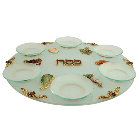 From desserts to decor, these kosher gift ideas are the perfect additions to a seder table—and all year try these modern updates to usher in a new era of deliciousness for your pesach celebration this year. Glass White Seder Plate | Seder plate, Seder, Entertaining ...