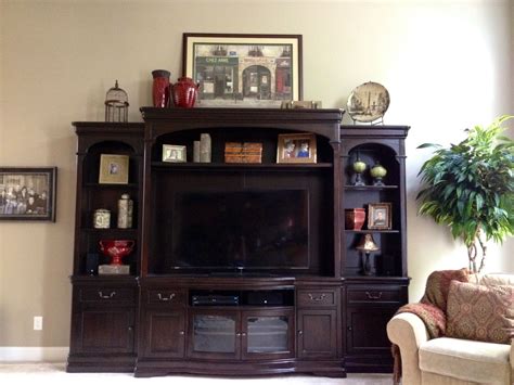 Here are a few ideas about modern entertainment center design. Pin by Julie McIntyre on Family Room | Living room ...