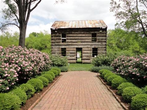 Farmington Historic Plantation Is A Hidden Gem In Kentucky