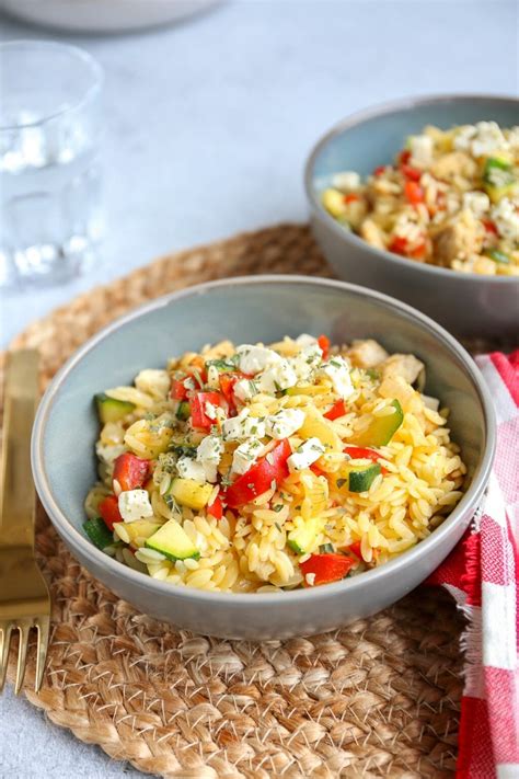 Griekse schotel met kip en orzo In 30 min op tafel