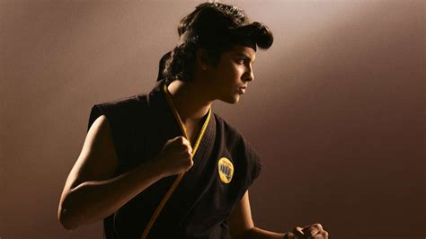 Enrollment surges at cobra kai thanks to miguel's fight, but johnny alienates his students. Netflix's Cobra Kai Season 3: What's Next For Miguel ...