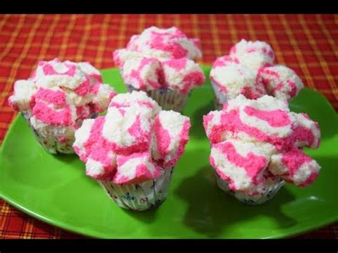 Rainbow cake saat ini banyak dijual di toko toko kue, dengan harga yang cukup mahal. Bolu Kukus Mawar Merah Putih 2018 - YouTube