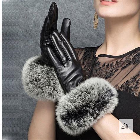 Womens Luxury Leather Gloves With Real Fox Fur