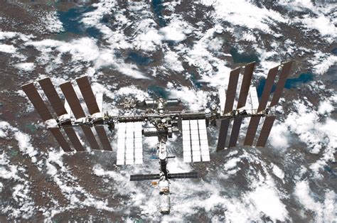 International Space Station Completes Its 100000th Orbit