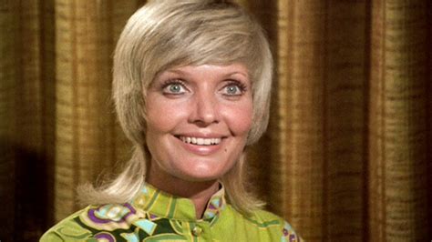 florence henderson best known as carol brady of the brady bunch dies age 82