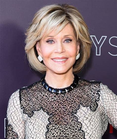 Coupe De Cheveux Mi Long Femme 60 Ans Visage Rond ...