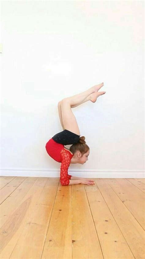 anna mcnulty crazy flexibility contortionist flexibility dance anna mcnulty gymnastics poses