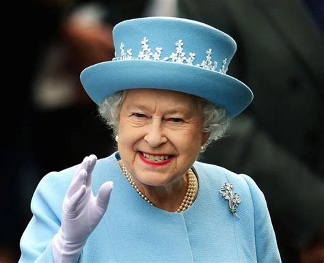 La Reina Isabel Ii Cumple 90 Años Sin Perder Popularidad