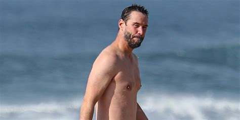 Keanu Reeves Looks Fit Shirtless At The Beach In Malibu Keanu Reeves Shirtless Just Jared