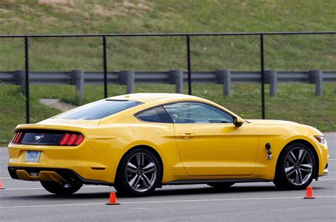 2015 Ford Mustang Ecoboost 23l First Ride Motortrend 2015 S550