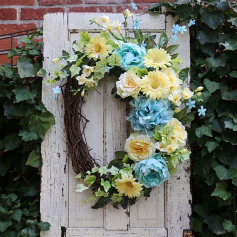 Once you've gathered the diy decor supplies, these decorations won't take much time to assemble. Summer wreath for Front door, French Country wreath, Year ...