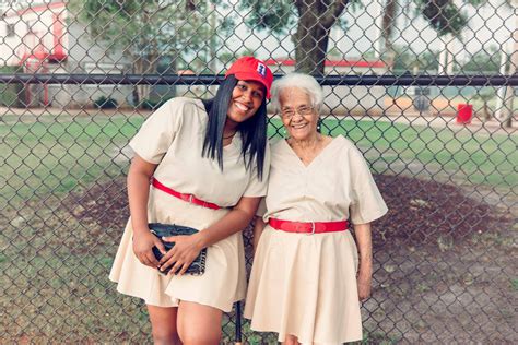 Granddaughter Celebrates Grandmothers 95th Birthday With The Sweetest