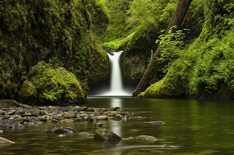 Photo Punch Bowl Falls Oregon Waterfall Stones Free Pictures On Fonwall