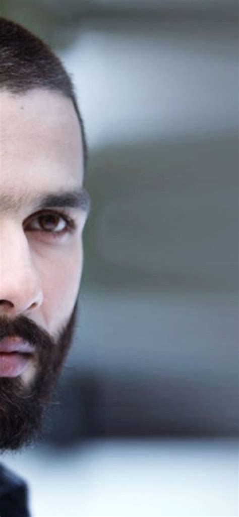 1125x2436 Resolution Shahid Kapoor New Look In Haider Movie Wallpapers