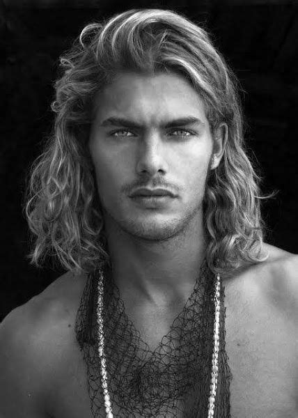 Blond Curly Straight Mens Surfer Haircut Surfer Hair Surfer Hairstyles Long Hair Styles