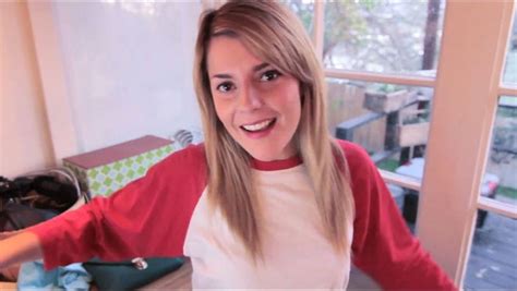 Youtube Star Grace Helbig Is Headed To Tv With The Grace Helbig Project