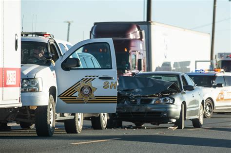 3 Car Crash Involving Sheriffs Patrol Unit Shuts Down Northbound