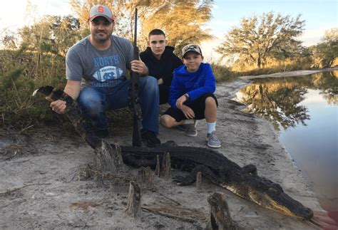 Families Who Gator Hunt Togetherstay Together Trophy Florida Gator