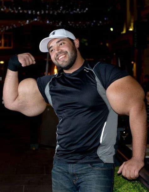 Connecting Friends The Biggest Biceps In The World 12 Photos