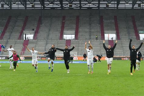 Tepatnya dalam kurun waktu tersebut ada lima laga yang tersaji dan hasil akhirnya sedikit mengubah posisi di klasemen sementara liga jerman. Klasemen Liga Jerman: Augsburg untuk sementara di puncak ...