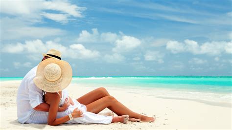 Love Couple Honeymoon Relaxation On The Tropical Island Beach Romantic
