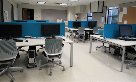 Computer Lab Interior Innovative School Interior Of A Computer Room