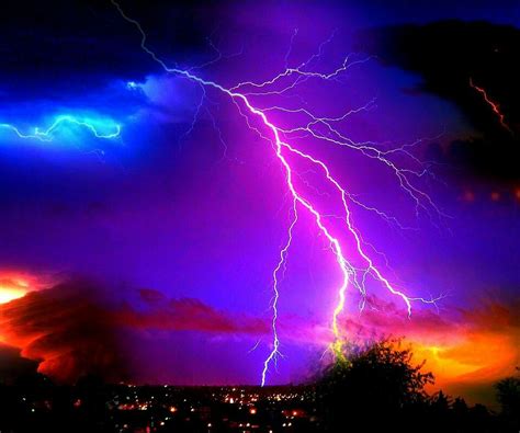 Pin By John Myers On Lightning Strikes Pictures Of Lightning