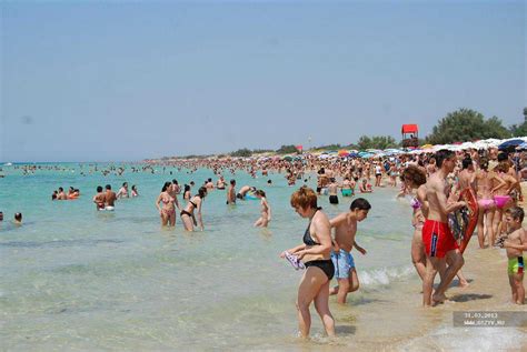 Самые чистые пляжи отмечаются «голубым флагом» (международная награда зон отдыха). Пляжи в Италии