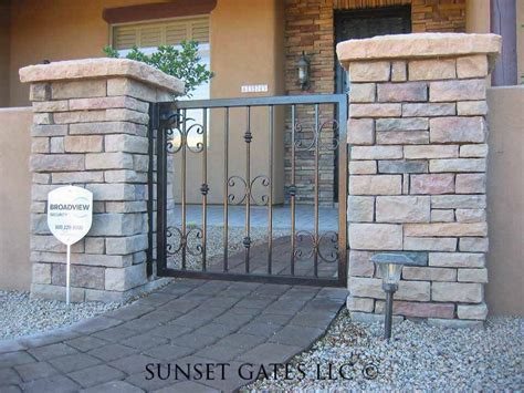 Sunset Gates Courtyard Gate 528 Sunset Gates