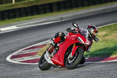 2021 Ducati Supersport 950s Guide • Total Motorcycle