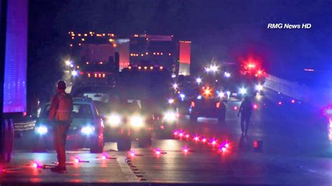 Pedestrian Struck Killed On 101 Freeway In Encino Abc7 Los Angeles