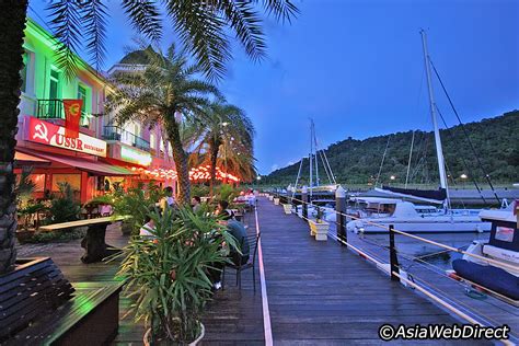 Informations on shops (groceries, shipshandlers, restaurants) close to the harbor. Telaga Harbour Park in Langkawi - Pantai Kok Attractions