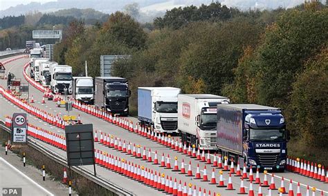 Operation Brock Launches On M20 In Case Of No Deal Brexit Daily Mail Online