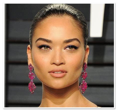 Shanina Shaik Oscars Vanity Fair Party Makeup Charlotte Tilbury