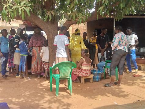 Ouagadougou Joséphine Bouda 17 Ans Dexpérience Dans Le Babenda