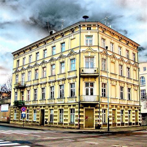 Franciszkańskiej 99 (pawilon) w łodzi. Zdjęcia: Łódź, województwo łódzkie, Łódź-kamienica z XIXw ...