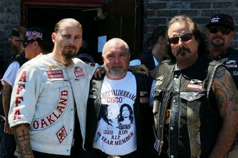 Pin By Manon Blouin On Motard Hells Angels Biker Gang Motorcycle Clubs