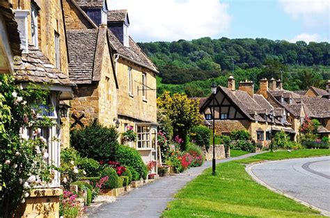 Cotswolds Travel Guide Visitor Guide To The Cotswolds Sykes Cottages