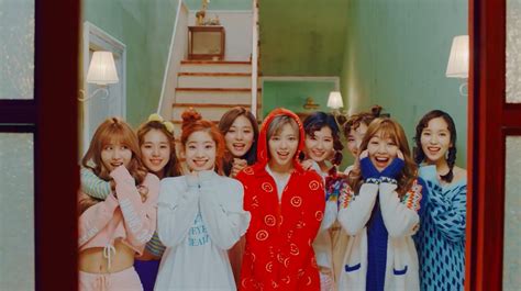 Twices Knock Knock Mv Overtakes Their Own Records For K Pop Girl