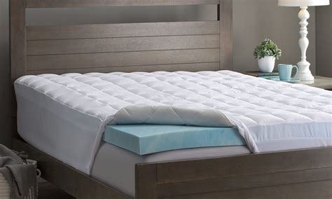 A mattress topper is a piece of removable bedding that sits on top of a mattress. Best Mattress Toppers for Your Bed | Previous Magazine