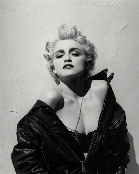 Cлушайте онлайн и cкачивайте песню 1986 mtv music video awards madonna accepts mtv madonna drag queen tribute. June 30, 1986, // True Blue is the third studio album by ...