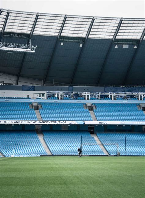 Diese seite enthält eine komplette übersicht aller absolvierten und bereits terminierten spiele sowie die saisonbilanz des vereins manchester city in der saison gesamtstatistik aktuelle saison. 'Etihad Stadium' Manchester City - SoccerBible