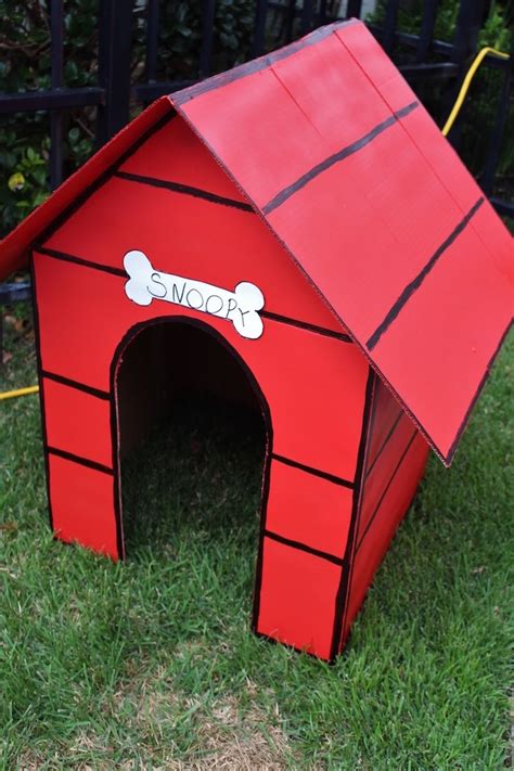 Snoopy decorated his dog house with lights and won first place. Kara's Party Ideas Peanuts + Charlie Brown Birthday Party ...
