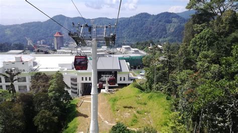 Far above we could see some of the genting highlands attractions rising from the ground, enveloped in an ethereal mist. Gondola Kaca Awana Skyway Tarikan Terbaru di Genting ...