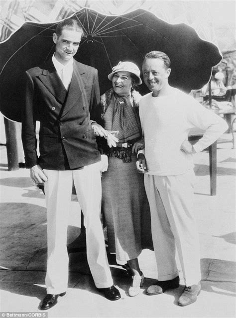 The outlaw directed by howard hughes starring jane russell in 1943 howard hughes directed and released a highly controversial movie name the outlaw staring the stunningly beautiful bombshell, jane russell. How to vacation like a Hollywood VIP: From Humphrey Bogart ...