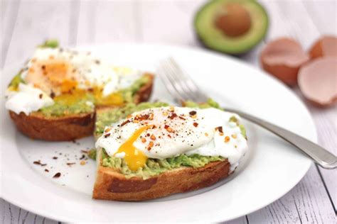 Poached Eggs On Avocado Toast By Jesselwellness Avocadotoast Jesse